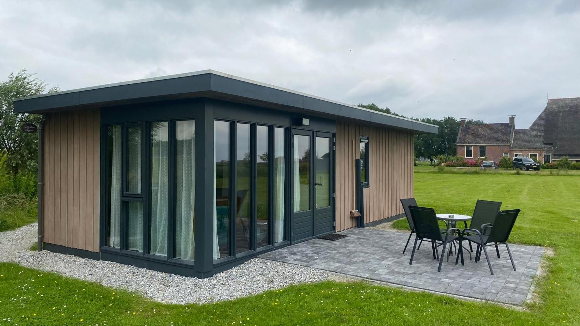 Albertine Agnes Tiny House Franeker Exteriör bild
